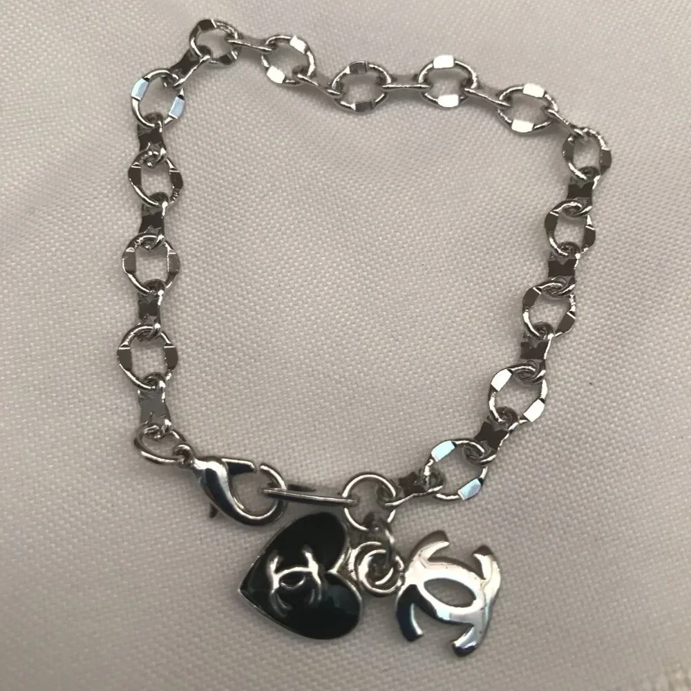 Heart Pendant Bracelet - NEW - Picture 3 of 3